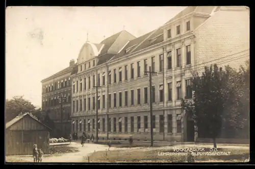 AK Vöcklabruck /O. Ö., Blick zur Lehrerinnenbildungsanstalt