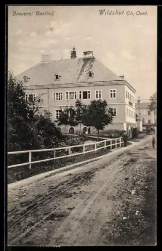 AK St. Pantaleon /Ob.-Oest, Wildshut, Brauerei Gasthof in der Aussenansicht