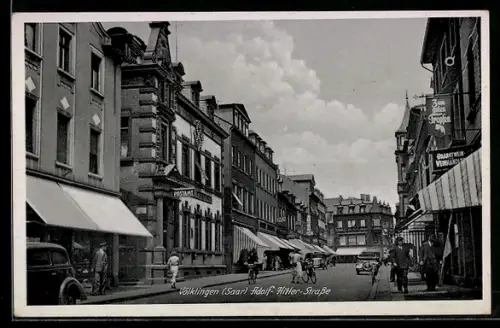 AK Völklingen / Saar, Passanten auf der Strasse
