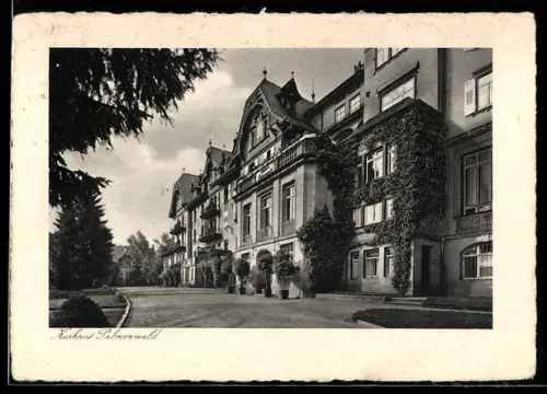 AK Freudenstadt, Kurhaus Palmenwald mit Strassenpartie