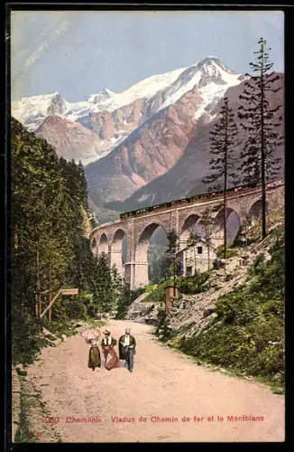 AK Chamonix, Viaduc du Chemin de fer et le Montblanc