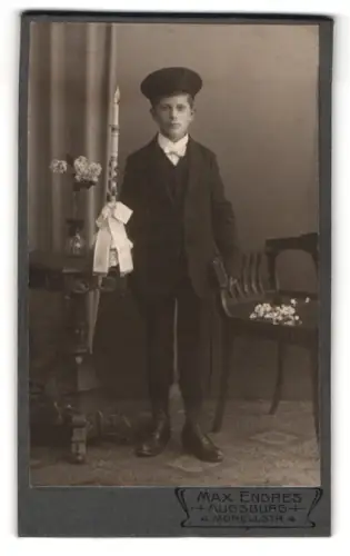 Fotografie Max Endres, Augsburg, Morellstr. 4, Porträt eines Jungen zur Kommunion