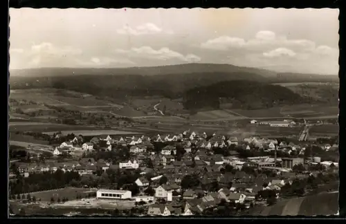 AK Ober-Schmitten, Ortsansicht mit umliegender Landschaft, Fliegeraufnahme