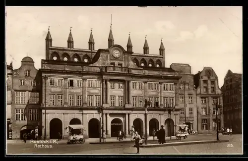 AK Rostock i. M., Rathaus, mit Verkaufswagen