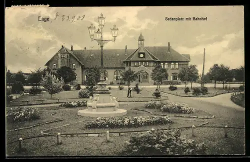 AK Lage, Sedanplatz mit Bahnhof