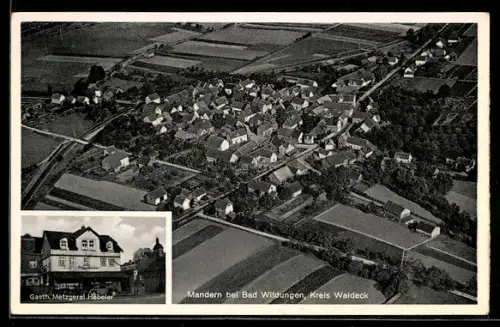 AK Mandern / Bad Wildungen, Gasthof Metzgerei Hebeler, Ortsansicht aus der Vogelschau