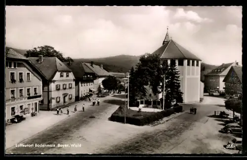 AK Bodenmais /Bayer. Wald, Strassenpartie mit Kirche