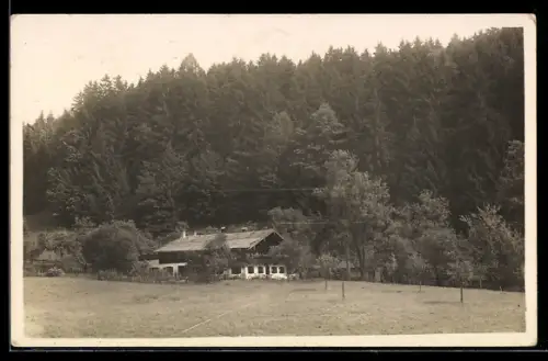 AK Marquartstein, Kaffee und Pension Schererhof vor dem Wald