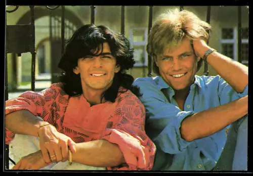 AK Musiker Modern Talking mit strahlendem Lächeln