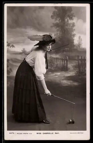 AK Miss Gabrielle Ray mit Diabolo