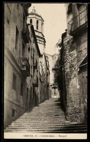 AK Gerona, Callejón típico