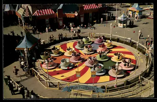 AK Disneyland Magic Kingdom, Mad Hatter`s Tea Party