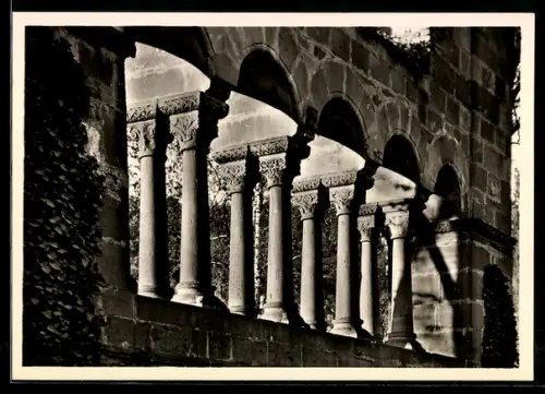AK Gelnhausen, Das Saalfenster des Palas der Kaiserpfalz