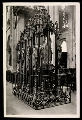 Foto-AK Deutscher Kunstverlag, Nr. 24: Nürnberg, Kirche St. Sebald, Sebaldusgrab
