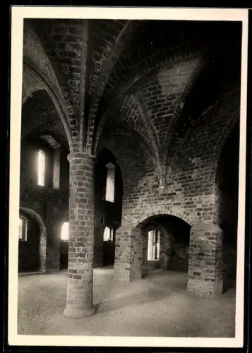 Foto-AK Deutscher Kunstverlag, Nr. 13: Chorin, Ehemaliges Zisterzienser-Kloster, Küche im Westflügel