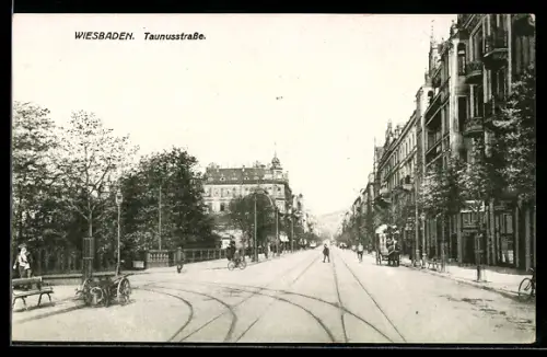 AK Wiesbaden, Blick in die Taunustrasse