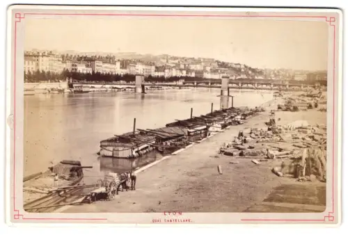 Fotografie B Treille, Lyon, Rue de la République 58, Ansicht Lyon, Quai Castellane, Flussufer und Boote