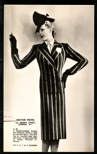 Fotografie unbekannter Fotograf und Ort, Hector Powe, Elegante Dame in gestreiftem Kostüm