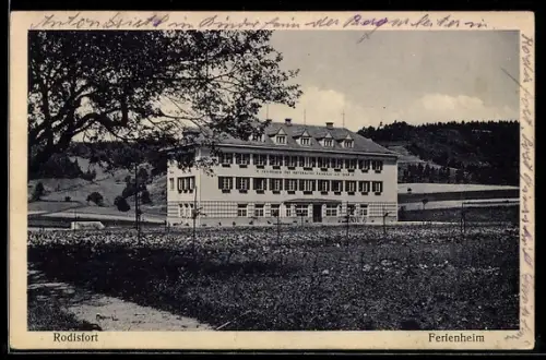 AK Rodisfort / Radosov, Ferienheim, Blick über das Feld