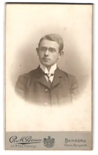Fotografie Ch. M. Bauer, Bamberg, Obere Königstr. 14, Porträt eines jungen Herrn