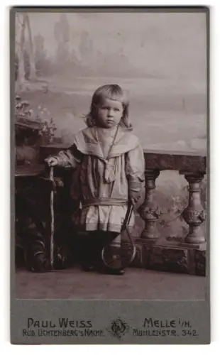 Fotografie Paul Weiss, Melle, Mühlenstr. 342, Kind mit Tennisschläger