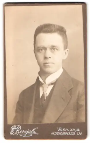 Fotografie Carl Rosnjak, Wien, Hetzendorferstrasse 120, Porträt eines Herren