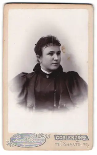 Fotografie Paul Stein, Coblenz, Löhrstr. 77, Porträt einer Frau