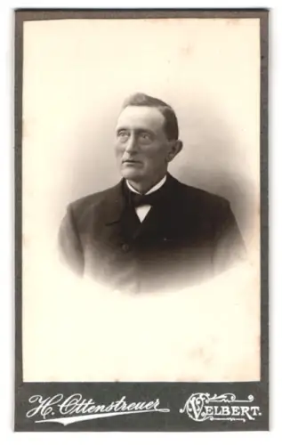 Fotografie H. Ottenstreuer, Velbert, Porträt eines älteren Herrn