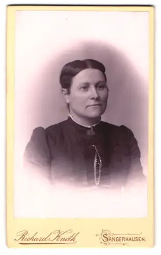 Fotografie Richard Knoth, Sangerhausen, Bahnhofstrasse, Porträt einer Dame