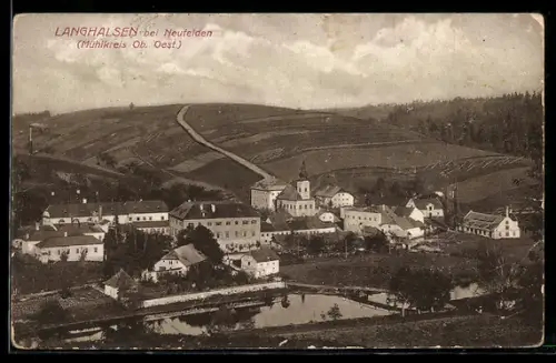 AK Langhalsen bei Neufelden, Ortsansicht vor dem Hügel