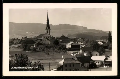 AK Ulrichsberg /O.Ö., Panorama mit Kirche