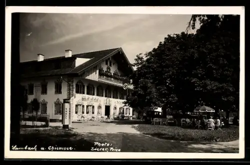 AK Lambach am Chiemsee, Hotel in der Aussenansicht mit Gartenbereich, 