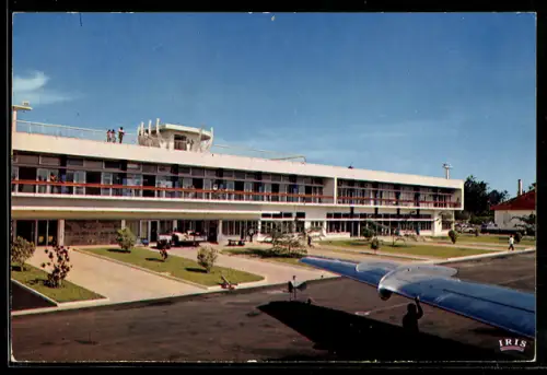 AK Flughafen Yaounde, Blick auf das Hauptgebäude