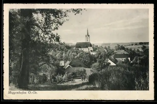 AK Meggenhofen /Ob. Öst., Panorama mit Kirche