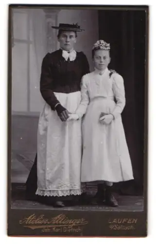 Fotografie Atelier Attinger, Laufen a. Salzach, Mutter und Tochter in Trachten