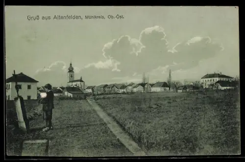 AK Altenfelden /Mühlkreis, Ortspanorama mit Denkmal