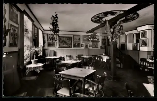 AK Schwalenberg /Lippe, Gasthof Künstlerklause, Inh. H. Niederbracht, Innenansicht