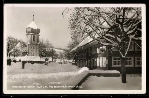 AK Hinterzarten i. Schw., Gaststätte Adlerwirtshaus, Dorfkirche, Winteransicht