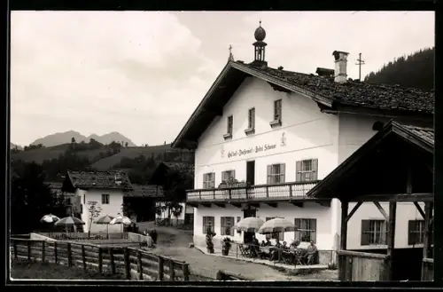 AK Oberau, Gasthaus Dorferwirt Andrä Schoner, mit Terrasse und Bergpanorama