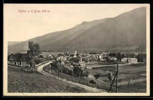 AK Spittal a. d. Drau, Panorama mit Kirche und Gebirgsblick