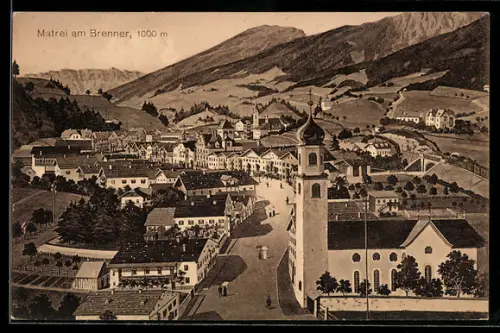 AK Matrei am Brenner, Panorama mit Kirche und Bergen