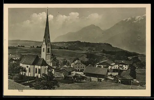 AK Vill, Panorama mit Kirche und Bergkulisse