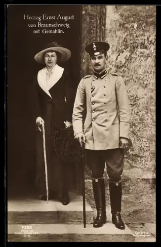 AK Ernst August Herzog von Braunschweig in Uniform mit Gemahlin