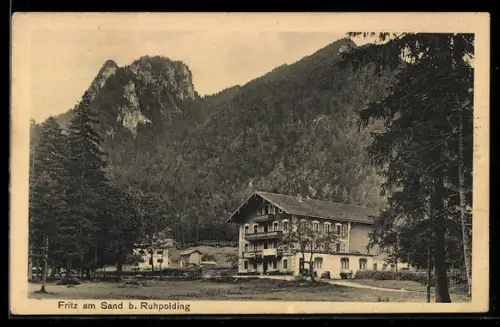 AK Ruhpolding, Gaststätte Fritz am Sand mit Strasse u. Bergpanorama