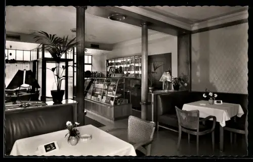 AK Neubeckum /Westf., Café-Restaurant W. Kellermann, Innenansicht, Konditorei