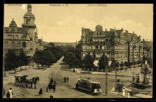 AK Heilbronn a. N., Bahnhof mit Strassenbahn und Postgebäude