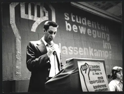 Fotografie Michael Meyborg, Hamburg, Hans Jagenow, Sekretär des Zentralrates der FDJ, 3. Kongress 1974, MSB Spartakus