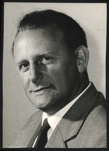 Fotografie Stefan Fey, Berlin, Fritz Koch im Porträt, Präsident der Kammer für Aussenhandel der DDR