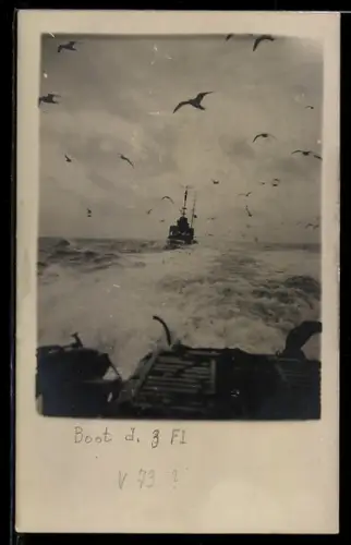 Foto-AK Aufklärungsfahrt von Torpedobooten der 3. Flottille vor der Küste von Flandern, Kriegsschiff