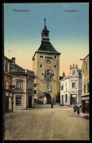 AK Vöcklabruck, Vorstadtplatz mit Turm